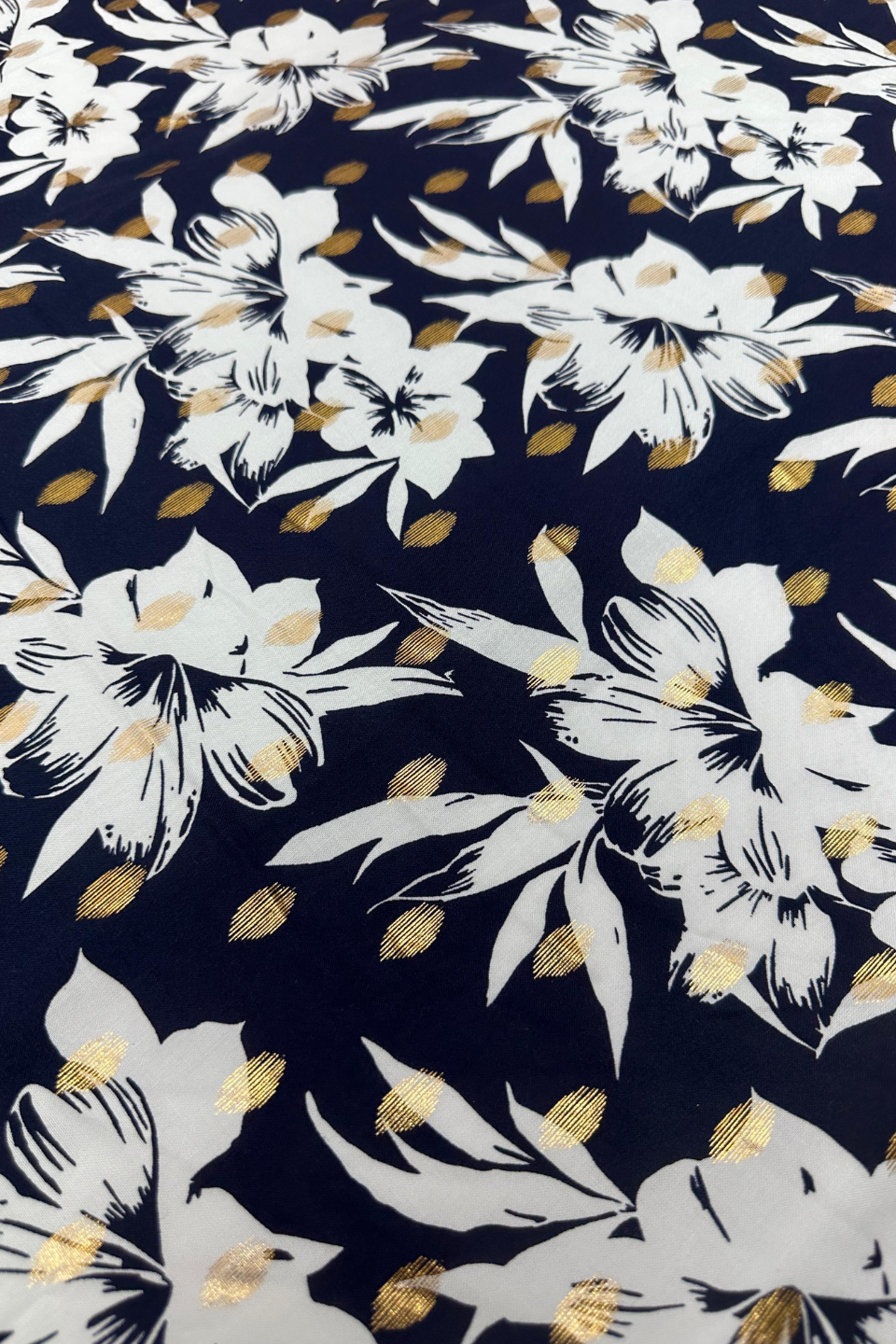 Imported Angutha Zaari Linen - 2 Piece