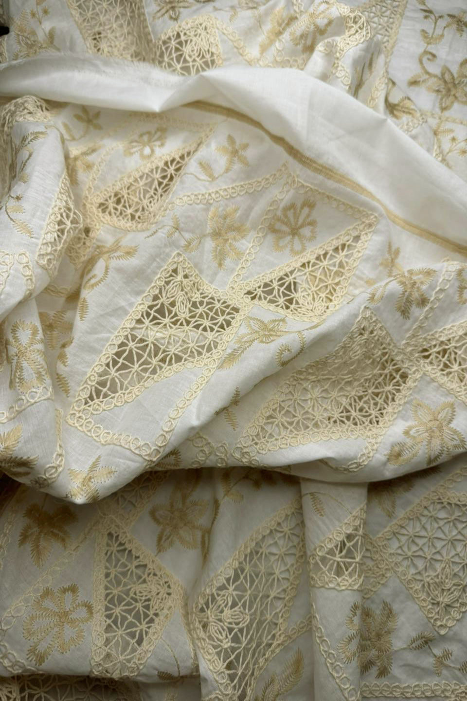 “Ivory Beige Luxe Chikankari Lawn”SHIRT