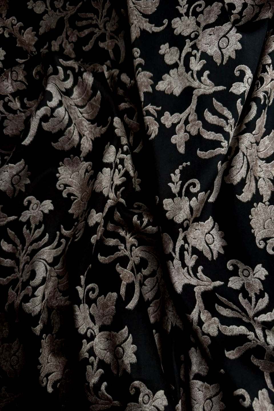 Velora Marina Vintage Damask Floral Printed Suit - Jet Black