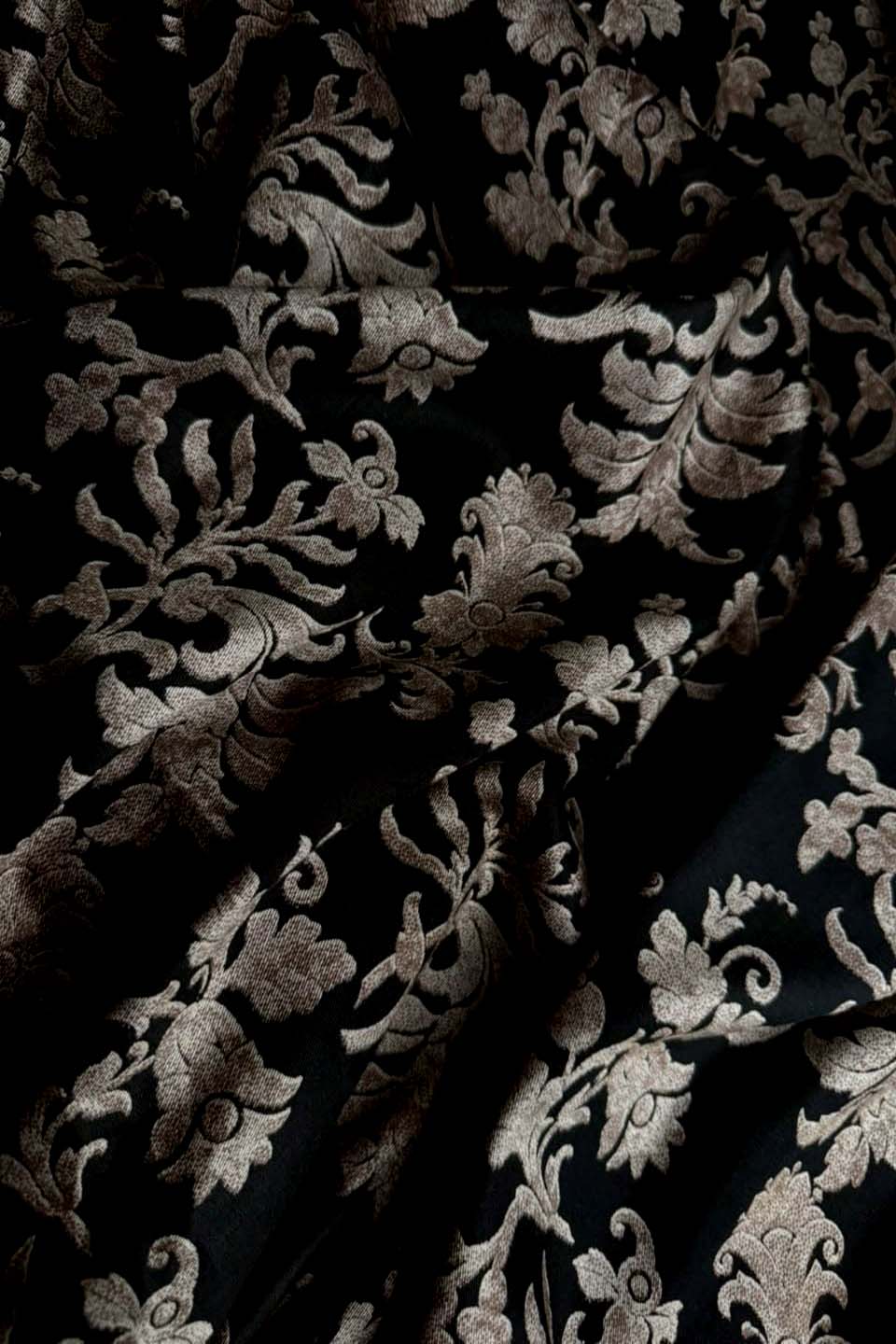 Velora Marina Vintage Damask Floral Printed Suit - Jet Black