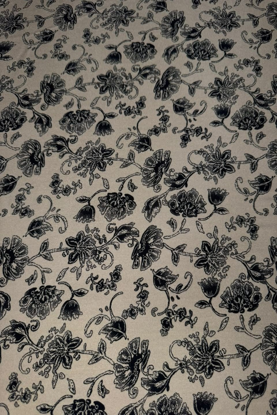 Velora Marina Baroque Garden Printed Suit - Off White & Black