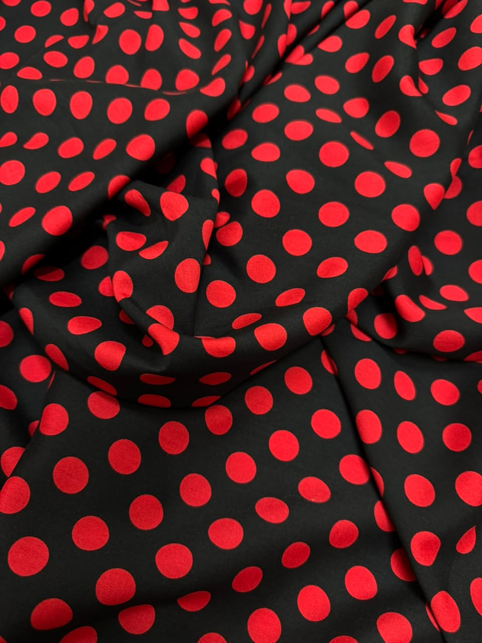 Premium Stone Linen – Red Polka Print | Black