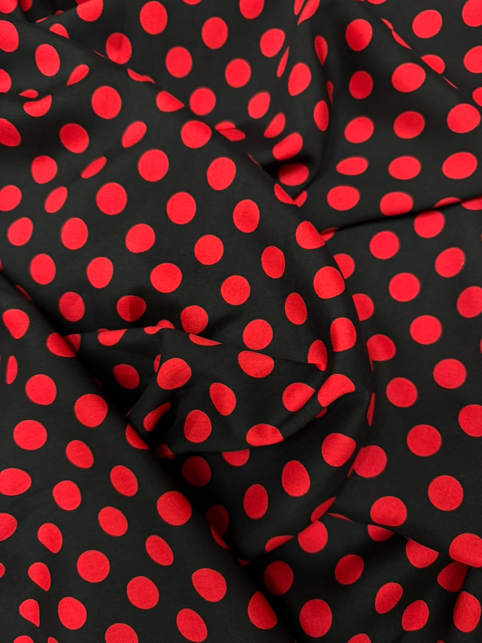 Premium Stone Linen – Red Polka Print | Black