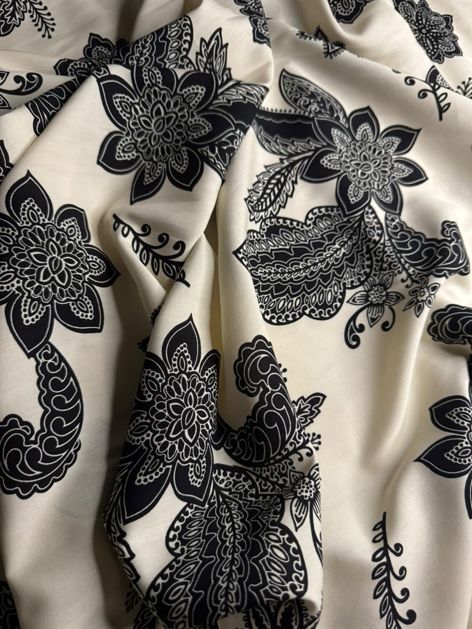 Luxury Stone Linen Fabric – Black & Off-White Floral Paisley Print