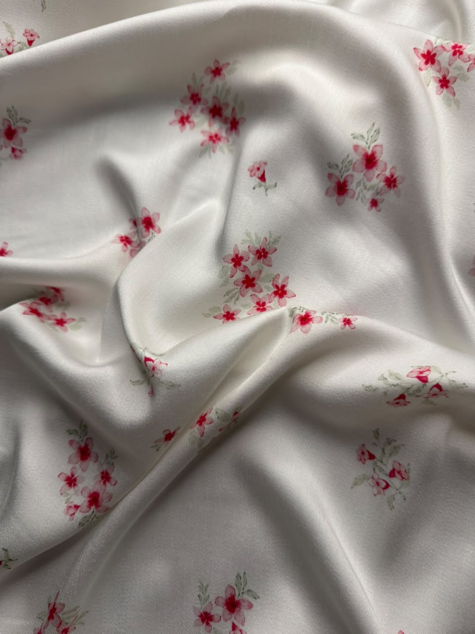 Marina Elaris - Off-White & Pink Floral Kundan Marina Printed Fabric