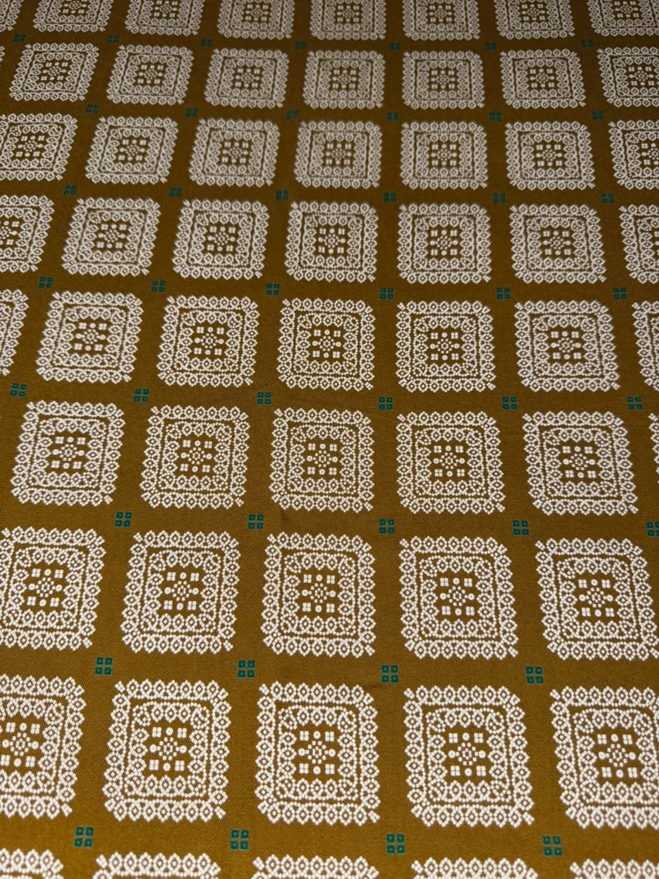 AYSEL LUXE MARINA - Geometric Tile - Mustard Brown & Off-White