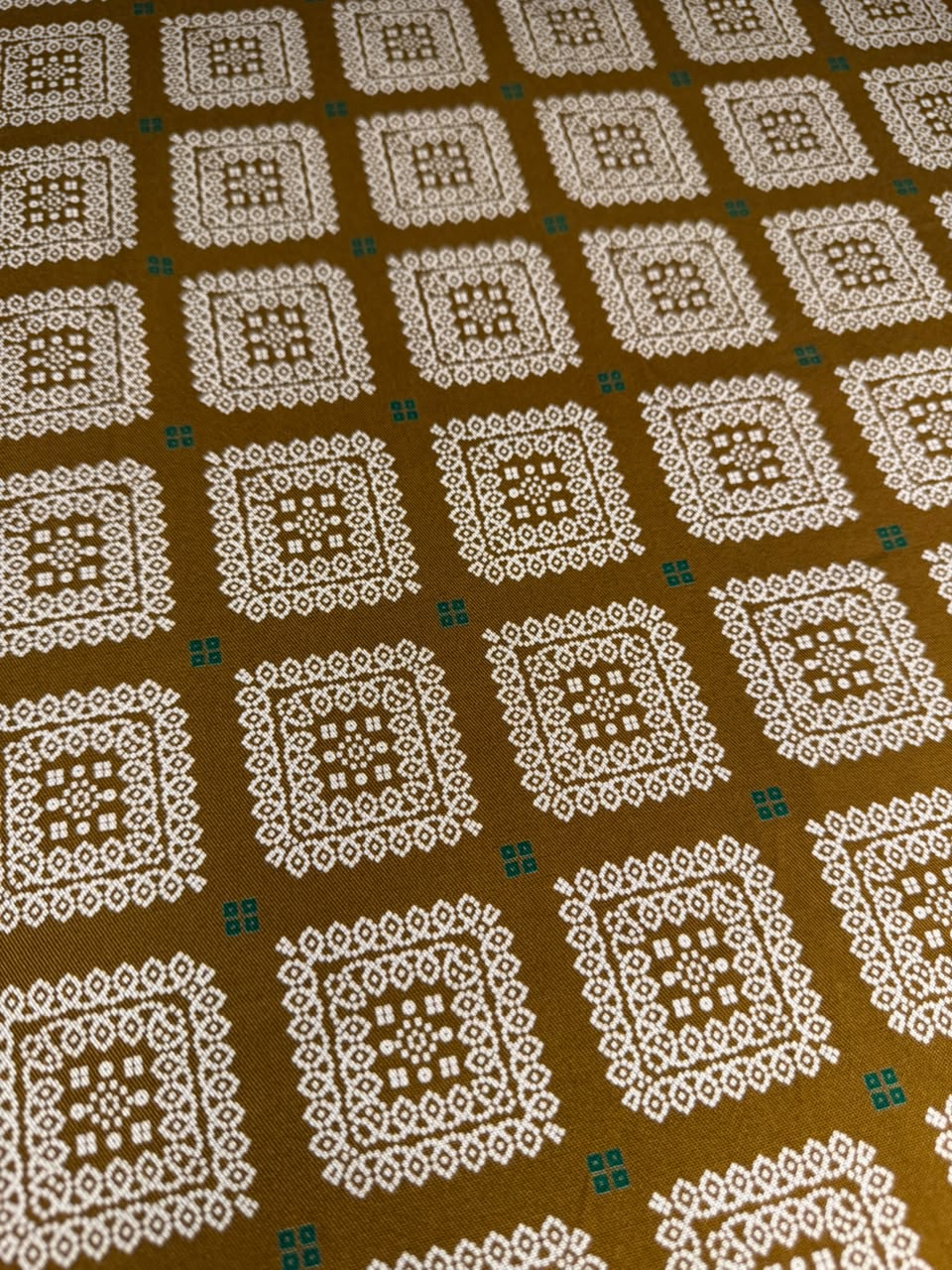 AYSEL LUXE MARINA - Geometric Tile - Mustard Brown & Off-White