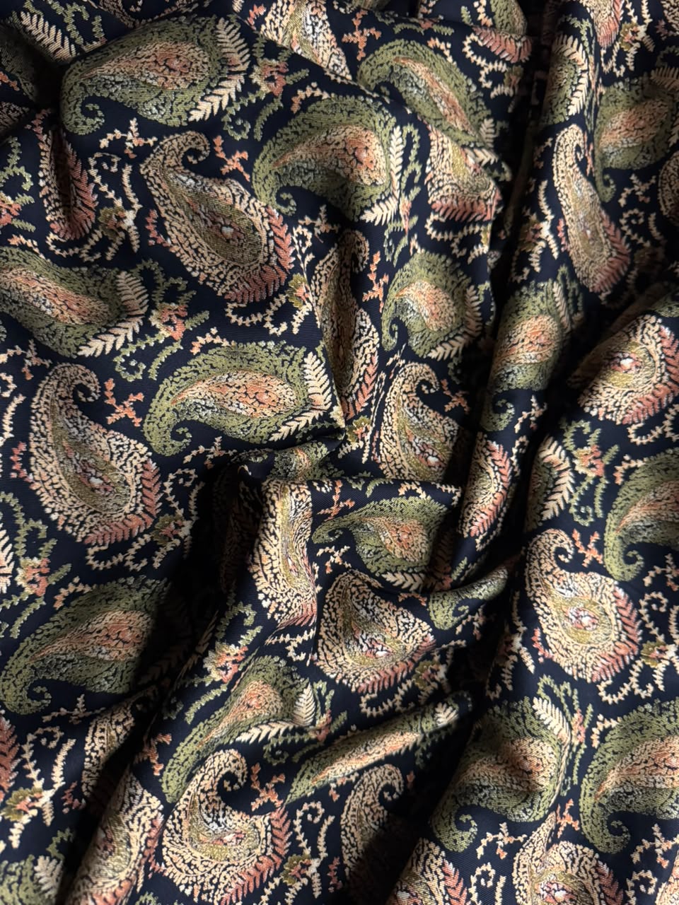 AYSEL LUXE MARINA - Antique Paisley - Midnight Black & Olive