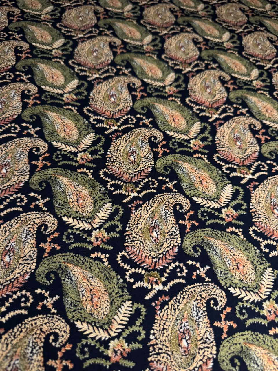 AYSEL LUXE MARINA - Antique Paisley - Midnight Black & Olive