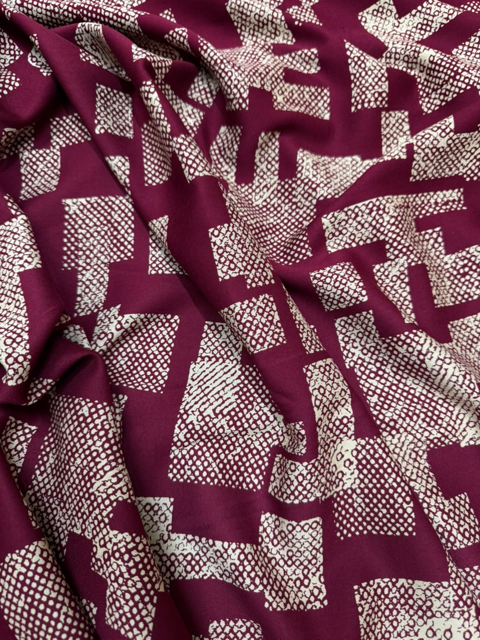 AYSEL LUXE MARINA - Abstract Block - Maroon & Off-White