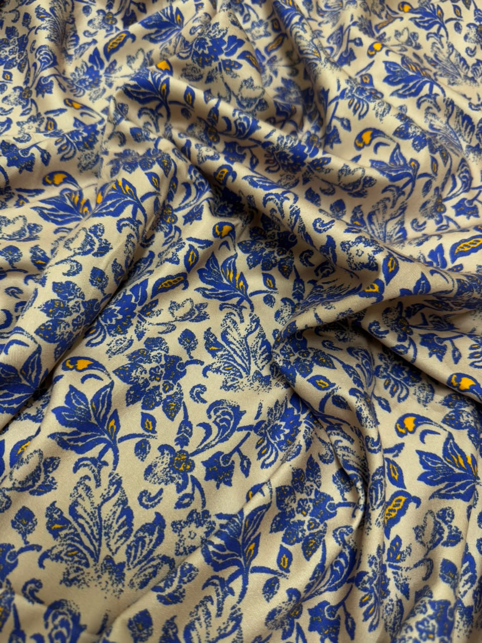 Zarvella Imported Marina Collection - Royal Porcelain Floral - Cream Ivory & Cobalt Blue