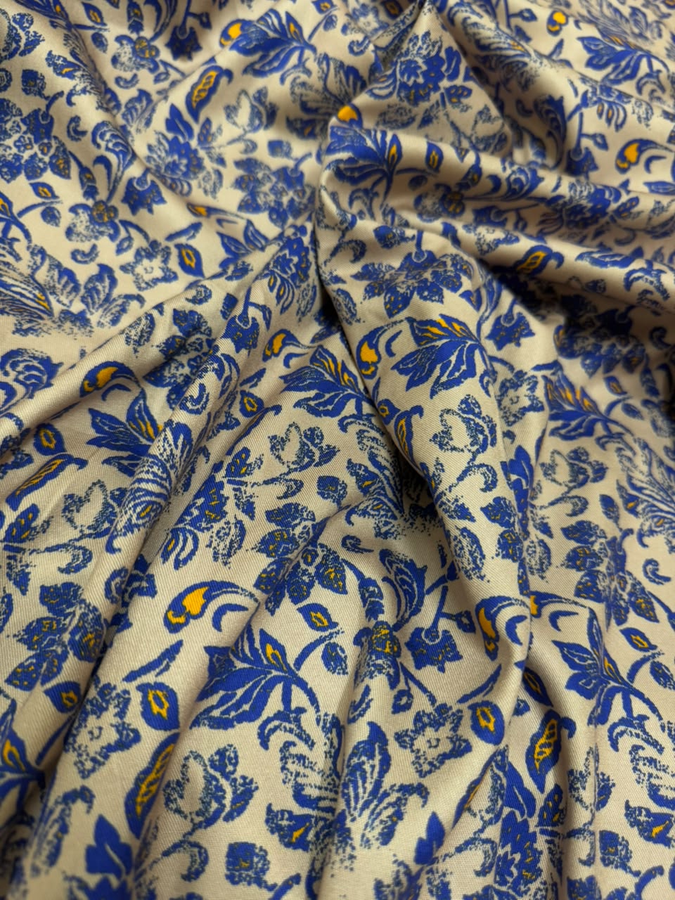 Zarvella Imported Marina Collection - Royal Porcelain Floral - Cream Ivory & Cobalt Blue