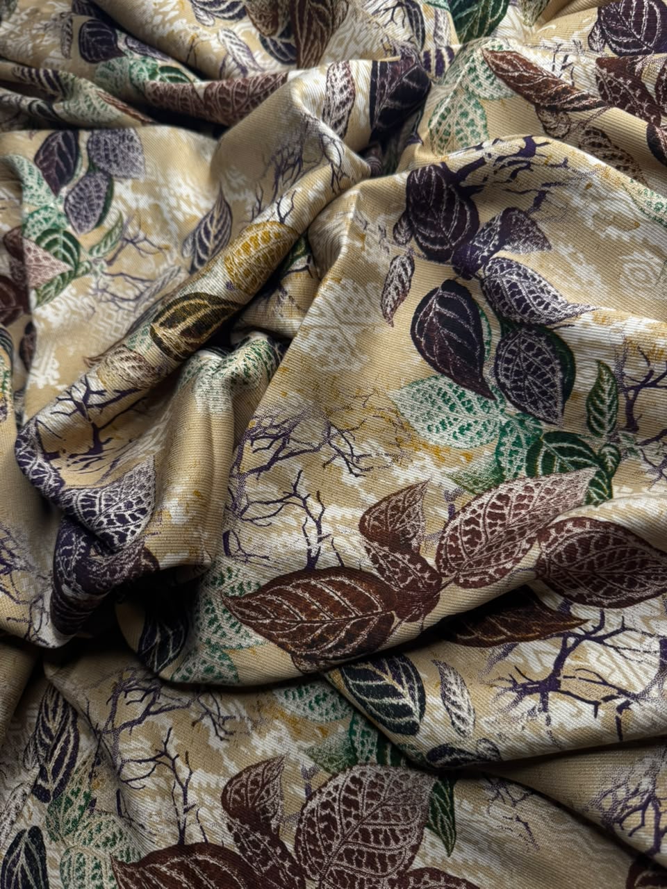 Zarvella Marina - Botanical Autumn Leaves - Warm Beige & Chestnut Brown