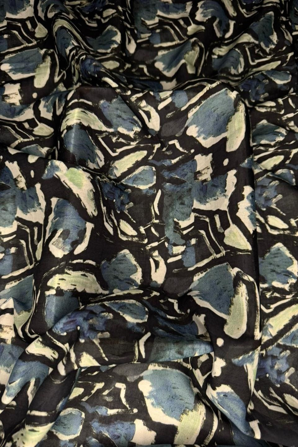 RAKHT Kanibo Premium Printed Lawn 2-Piece Suit  V 12