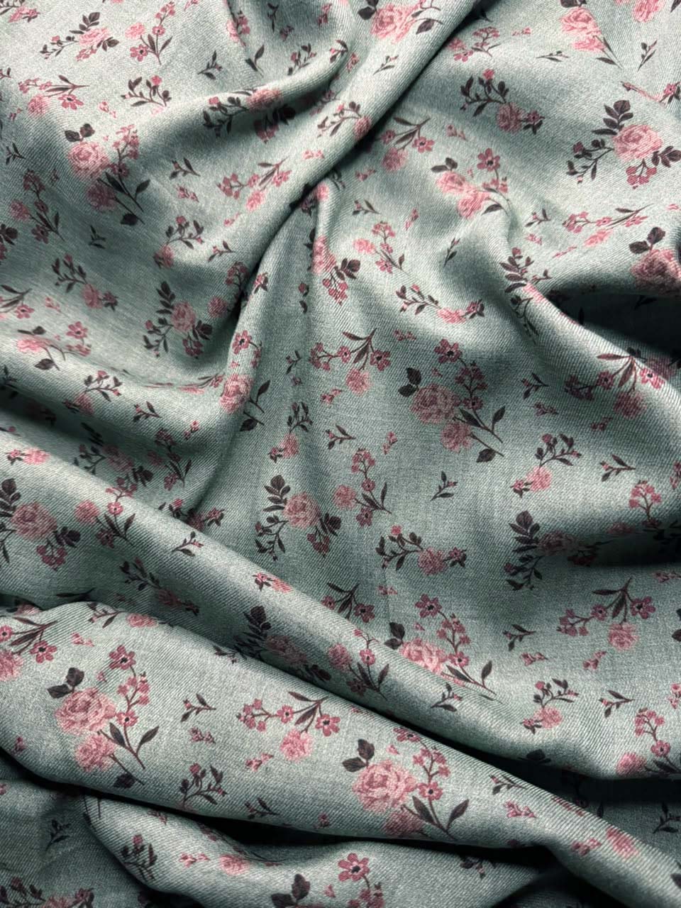LAVIN Pure Pashmina – Vintage Floral Bouquet Sage Green Printed Fabric