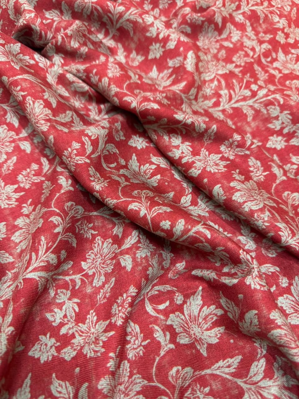 LAVIN Pure Pashmina – Vintage Floral Vine Coral Red Printed Fabric