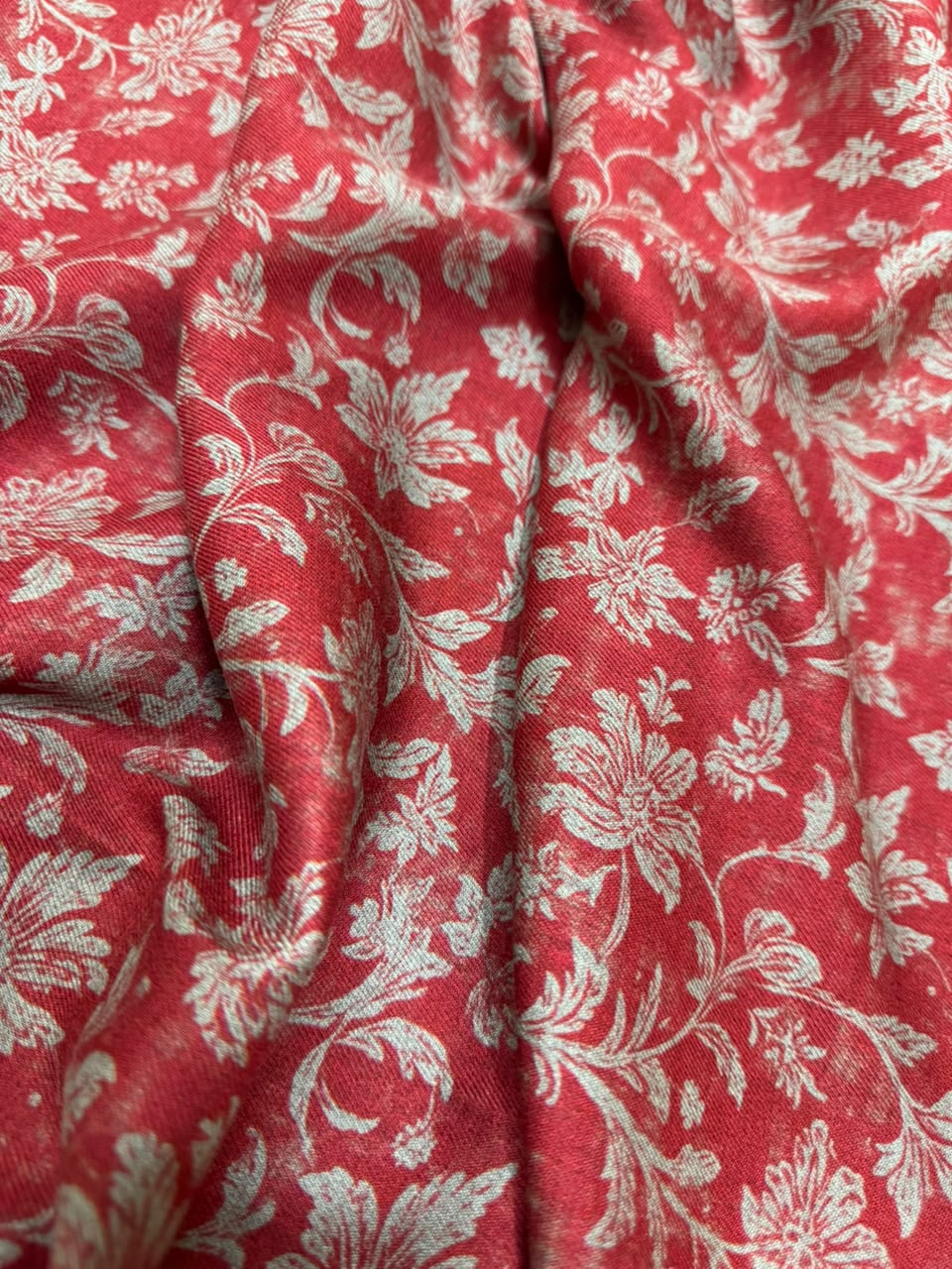 LAVIN Pure Pashmina – Vintage Floral Vine Coral Red Printed Fabric